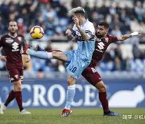 九游体育-包含荷甲今夜再迎强敌；巴塞罗那防线松动；主帅态度：气氛紧张；更衣室氛围转暖的词条